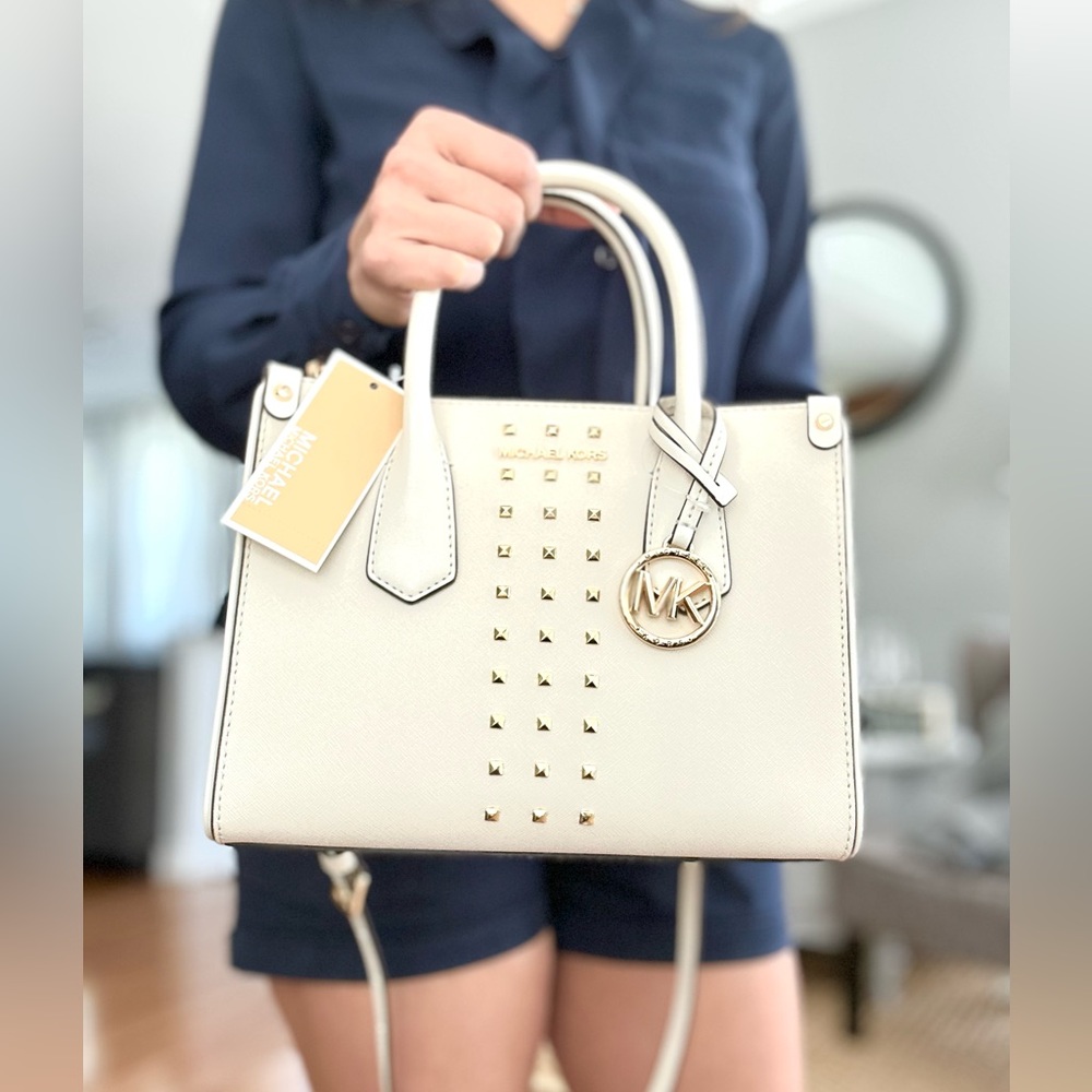 NWT Authentic Michael Kors Michael Kors RARE Maple bag in Lt Cream/Gold Studs